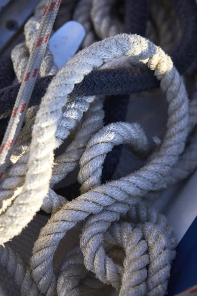 Yacht Rope Fastened Knots Close — Stock Photo, Image