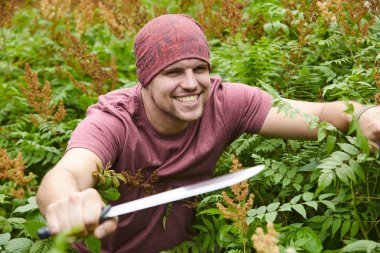 adam çalılık yapmak pala ile