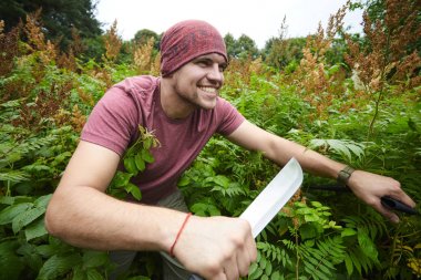 adam çalılık yapmak pala ile