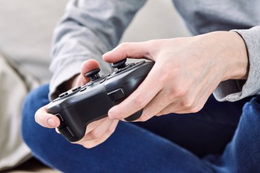 oyun çubuğu denetleyicileri süre iskambil video spor evde tutan adam