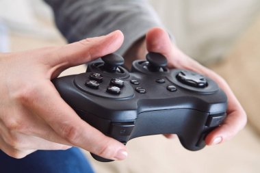 oyun çubuğu denetleyicileri süre iskambil video spor evde tutan adam