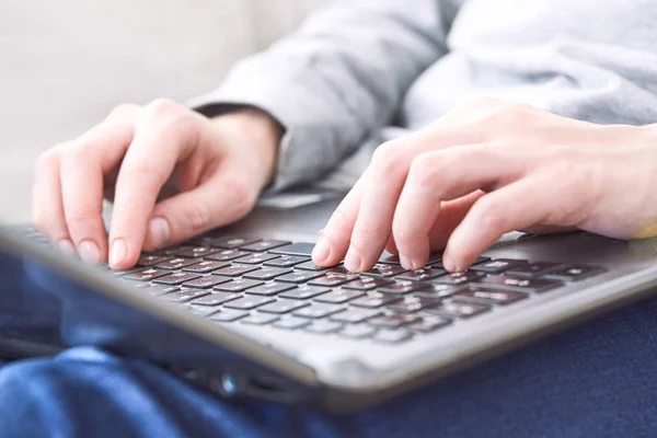 Male Hands Typing Laptop Close — Stock Photo, Image