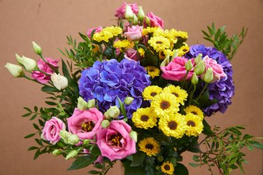 güzel taze çiçek buketi, Bahar kavramı