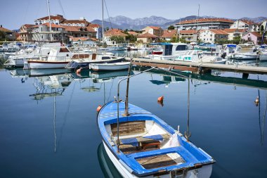Tekneleri ve yatlar Karadağ'daki deniz park