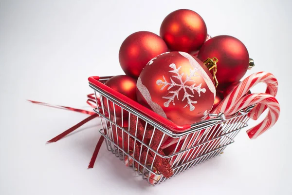 Christmas Balls Shopping Cart Holiday Concept — Stock Photo, Image