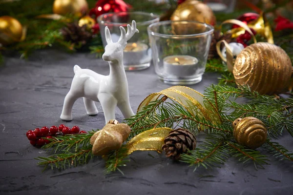 Juldekoration Med Rådjur Grå Bakgrund Närvy — Stockfoto