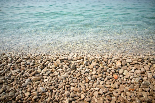 Βότσαλα Στην Παραλία Την Ηλιόλουστη Μέρα Μαυροβούνιο — Φωτογραφία Αρχείου