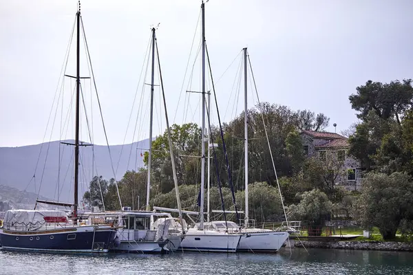 Yachts Parking Dans Port Journée Ensoleillée — Photo
