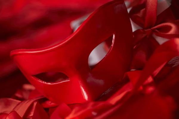 Carnival Mask Holiday Red Silk Background — Stock Photo, Image
