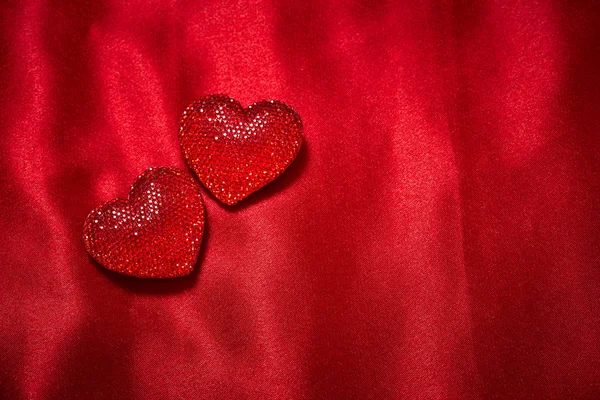 Красивые Красные Декоративные Сердца День Святого Валентина Красивой Шелковой Ткани — стоковое фото