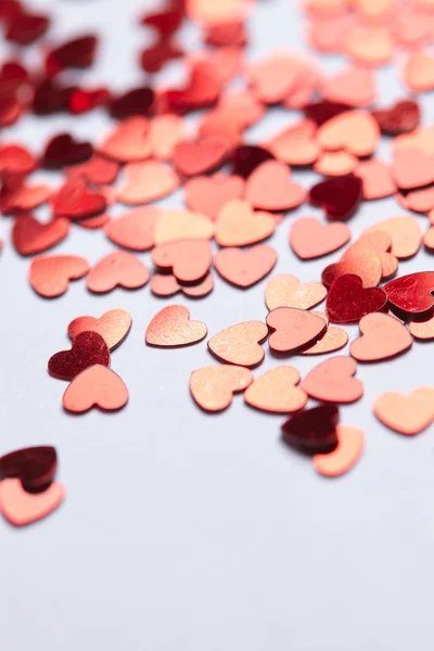 Vue Rapprochée Des Confettis Coeur Rouge Vif — Photo