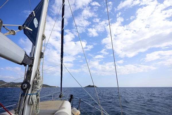 Luxusní Jachta Plující Moři Slunečného Dne — Stock fotografie