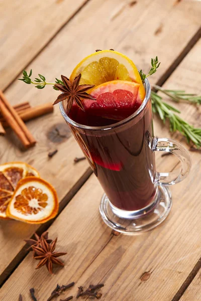 Mulled Wine Glass Wooden Background Close — Stock Photo, Image