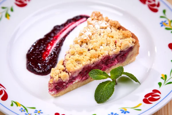 Cake Black Currant Mint White Plate Close View — Stock Photo, Image