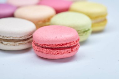 yığın renkli lezzetli macaroons, yakın çekim