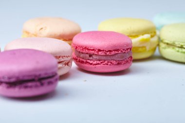 yığın renkli lezzetli macaroons, yakın çekim