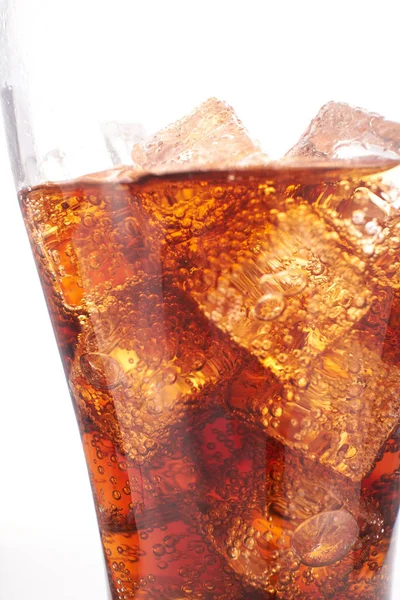 Glas Kalte Cola Mit Eiswürfeln Nahaufnahme — Stockfoto