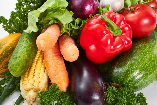 Verduras Frescas Sobre Fondo Blanco Concepto Cero Residuos —  Fotos de Stock