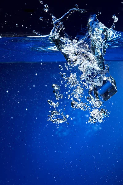 Ice Cubes Falling Water Close — Stock Photo, Image