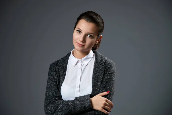 Portret Van Mooie Jonge Vrouw Wit Shirt Donker Jasje Poserend — Stockfoto