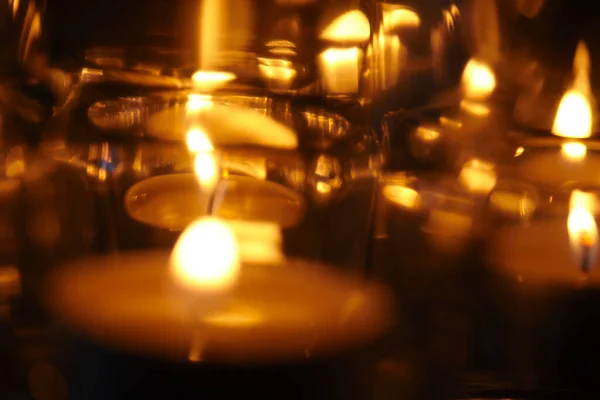 Kerzenlicht Auf Dunklem Hintergrund Nahsicht — Stockfoto