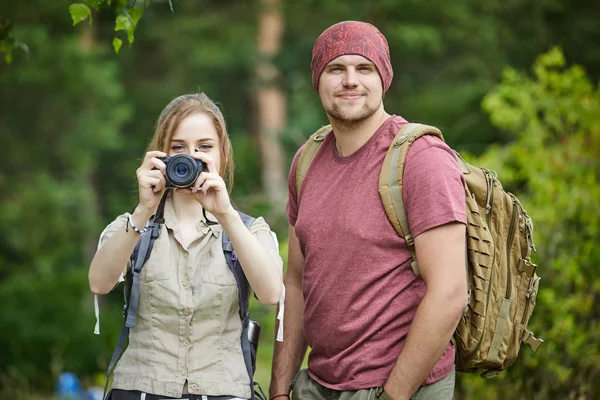 Two Travelers Camera Backpacks Resting Forest Sunny Day — Stock Photo, Image