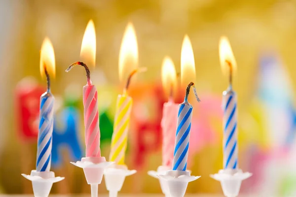 Verjaardag Kaarsen Gele Achtergrond Close View — Stockfoto