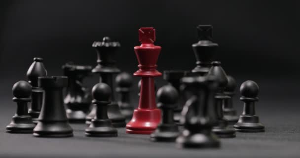 Buntes Schach Auf Grauem Hintergrund Nahaufnahme — Stockvideo