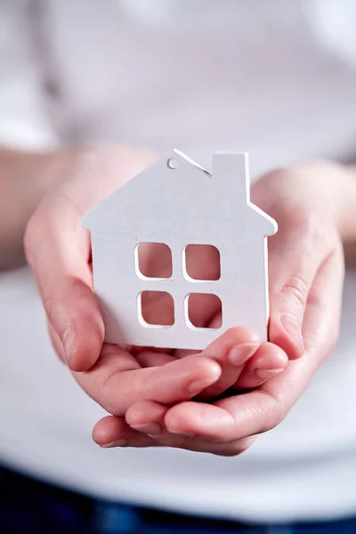Female Hands Holding Model House Close View — Stock Photo, Image