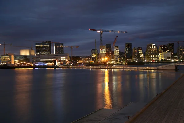 Norveç 'in Oslo kentindeki modern binaların panoramik manzarası — Stok fotoğraf