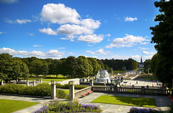 Redaktionella Oslo, Norge - 18 augusti 2016: Många turist promenad Vige — Stockfoto