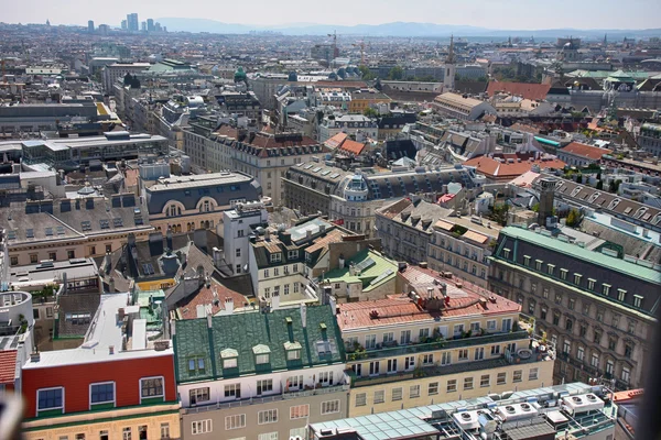 Vienna, Oostenrijk - 19 augustus 2012: Panorama van Wenen, luchtfoto vi — Stockfoto