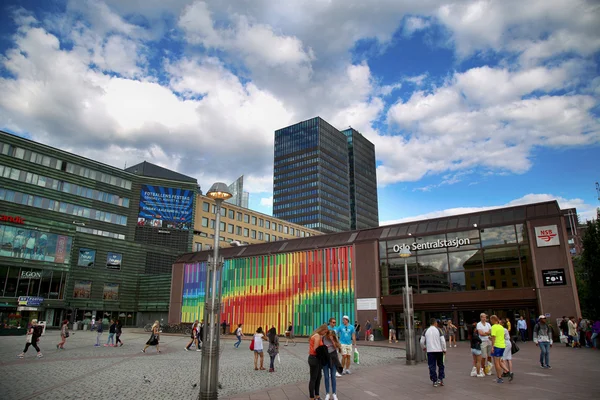 OSLO, NORWAY - AUGUST 18, 2016: People visit Oslo Central Stat — Φωτογραφία Αρχείου