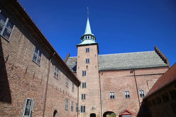 Вид на средневековую крепость Акерсхус в Осло, Норвегия — стоковое фото