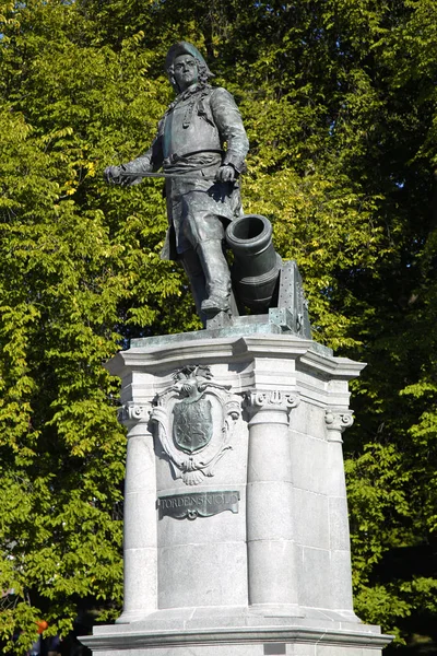 Standbeeld van admiraal Peter Tordenskjold in Oslo, Noorwegen — Stockfoto