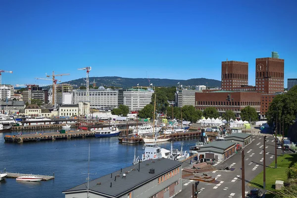 Oslon kaupungintalo Oslossa, Norja — kuvapankkivalokuva