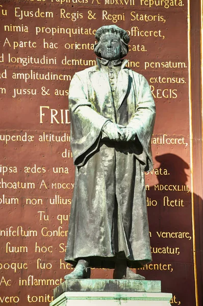 Stockholm, schweden - 19. august 2016: statue des schriftstellers olaus — Stockfoto
