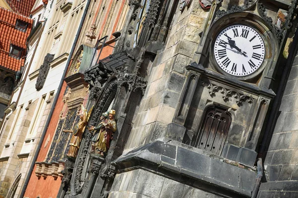 Prag eski Belediye Binası ve Astronomik Saat'in Orloj eski Tow — Stok fotoğraf