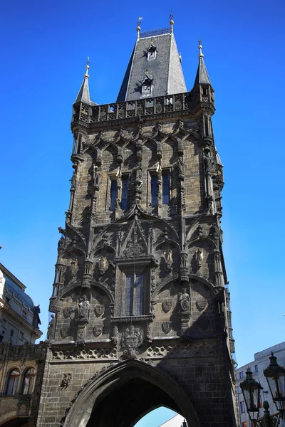 분말 탑은 높은 중세 고딕 프라하, Czec 타워 — 스톡 사진