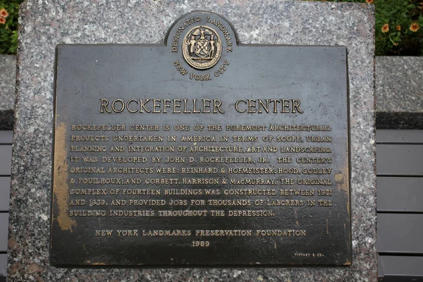 New York Usa August 2018 Rockefeller Center Information Metal Plaque — Stock Photo, Image