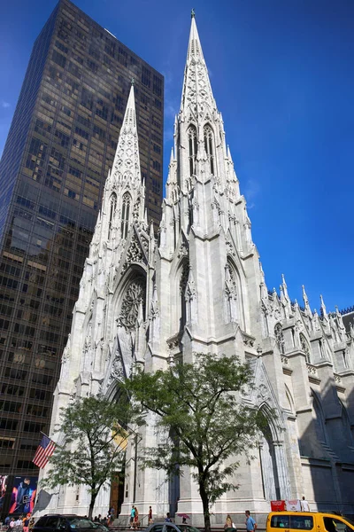 New York Usa September 2018 Patricks Cathedral Located Fifth Avenue — Stock Photo, Image