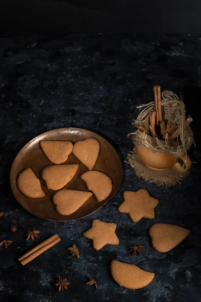 Zázvorové sušenky v době Vánoc — Stock fotografie
