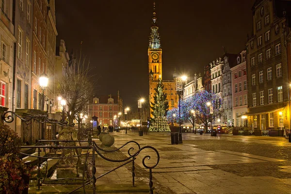 Old town of Gdansk in winter scenery — Stockfoto