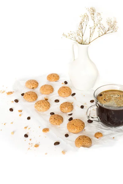 Kaffeetasse mit Amaretti-Keksen — Stockfoto