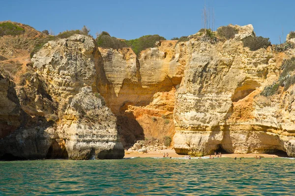 Algarve rock. Portekiz kıyısında — Stok fotoğraf