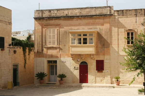 Calles estrechas del casco antiguo de Mdina, Malta — Foto de Stock