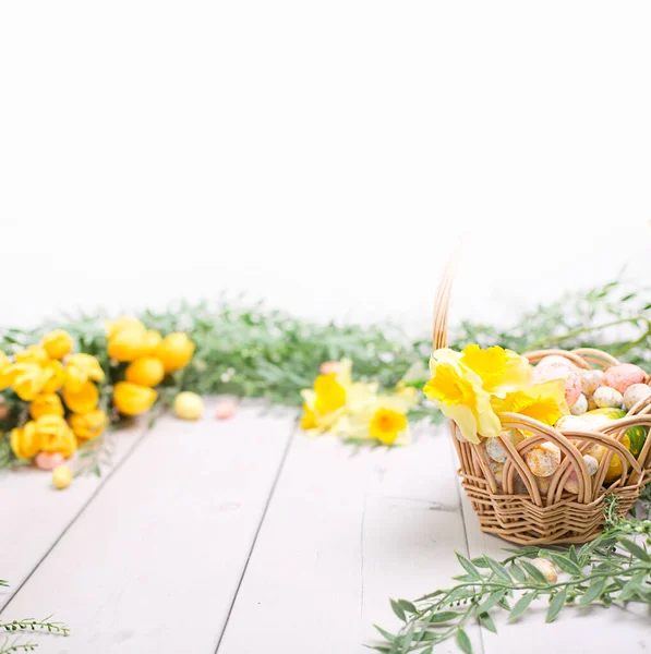 Sfondo Pasquale Con Uova Fiori Modello Testo — Foto Stock