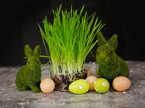 Decorações Páscoa Com Ovos Coelho Grama — Fotografia de Stock