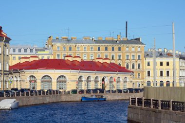 Saint Petersburg, Big görünümünden köprü ahırlar.