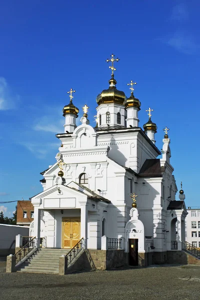 Den ortodoxa kyrkan i staden av Yurga — Stockfoto